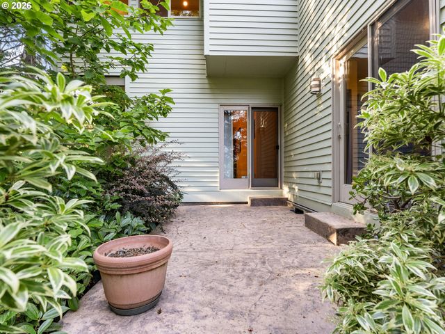 6019 Sw WOODS Ct, Portland, OR 97221