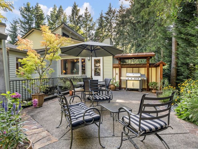 6019 Sw WOODS Ct, Portland, OR 97221
