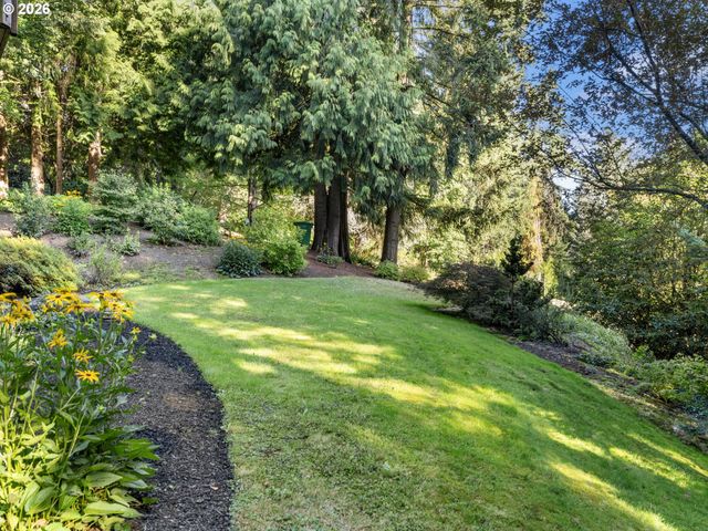 6019 Sw WOODS Ct, Portland, OR 97221