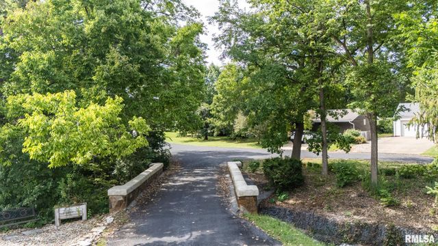 136 E OAK PARK Drive, Peoria, IL 61614