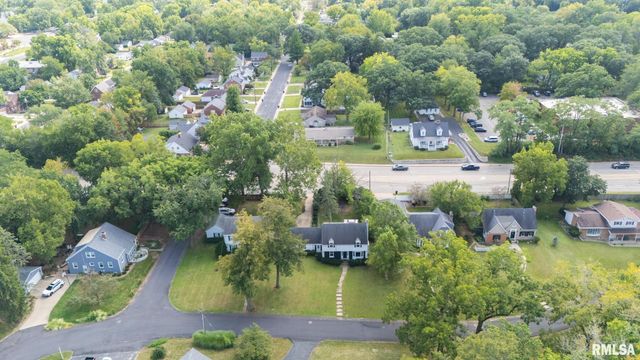 136 E OAK PARK Drive, Peoria, IL 61614