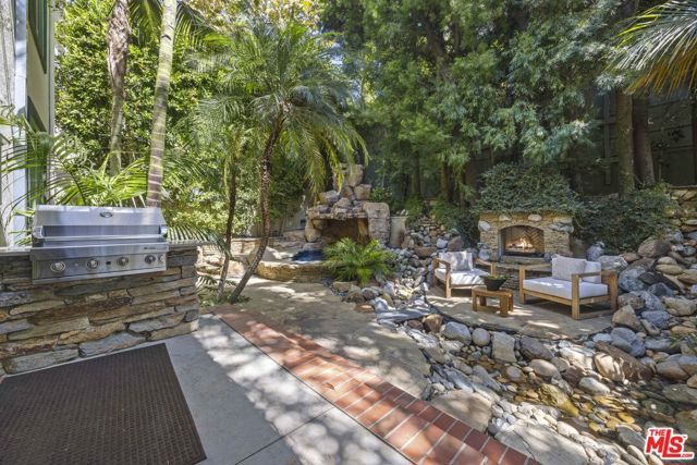540 Dryad Road, Los Angeles, CA 90402