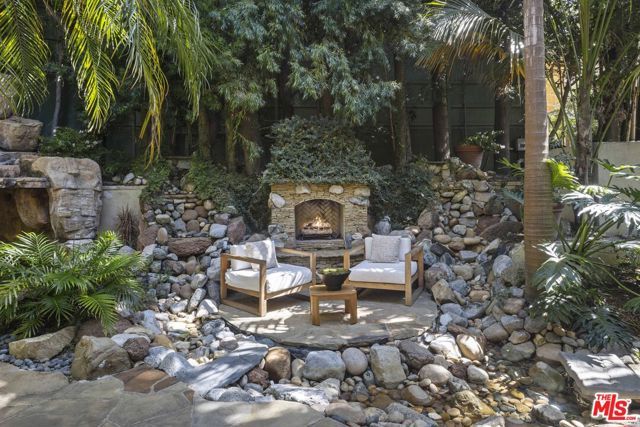 540 Dryad Road, Los Angeles, CA 90402