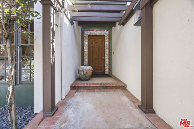 540 Dryad Road, Los Angeles, CA 90402