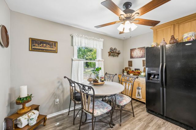 302 Highland Dr, Tullahoma, TN 37388