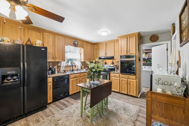 302 Highland Dr, Tullahoma, TN 37388