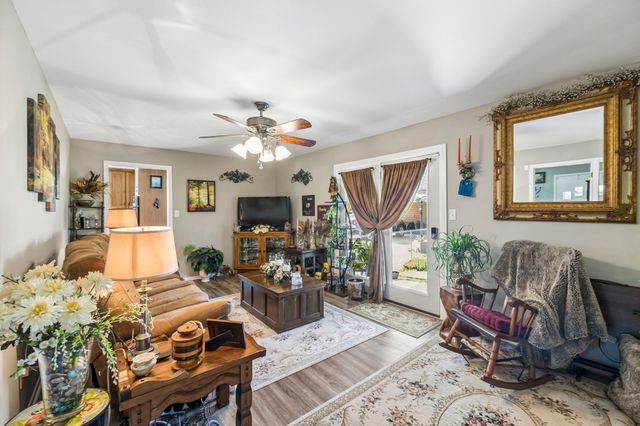 302 Highland Dr, Tullahoma, TN 37388