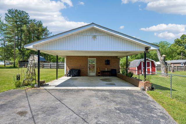 302 Highland Dr, Tullahoma, TN 37388