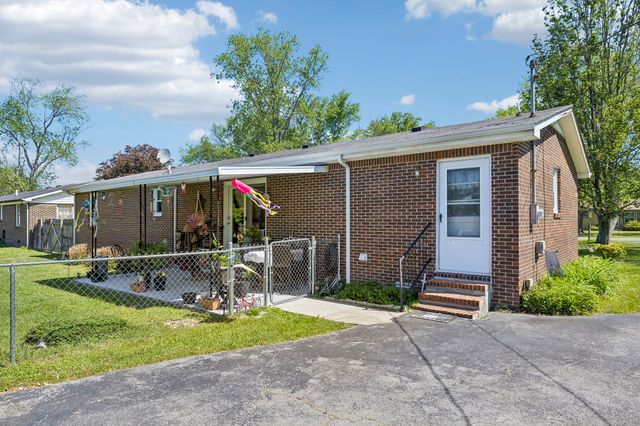 302 Highland Dr, Tullahoma, TN 37388