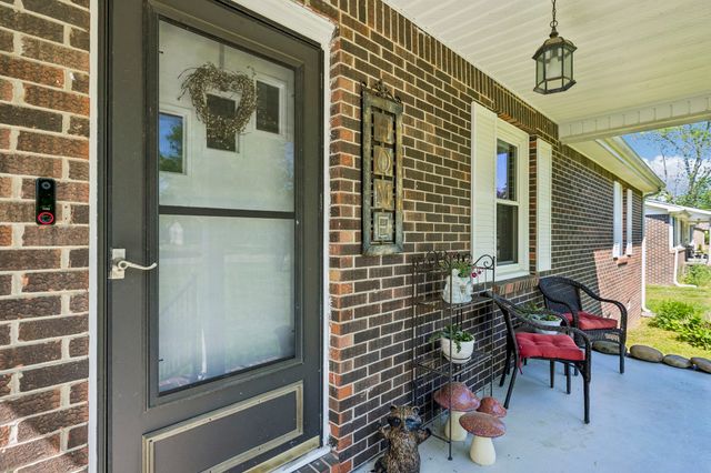 302 Highland Dr, Tullahoma, TN 37388