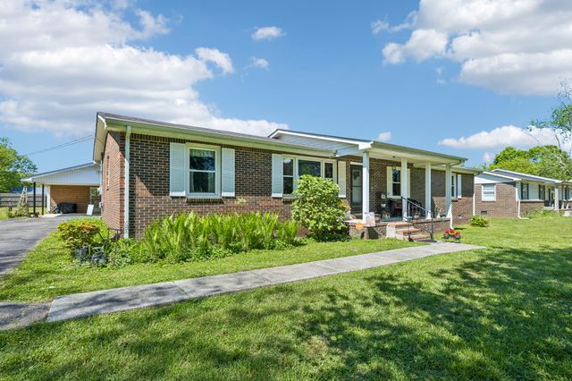 302 Highland Dr, Tullahoma, TN 37388