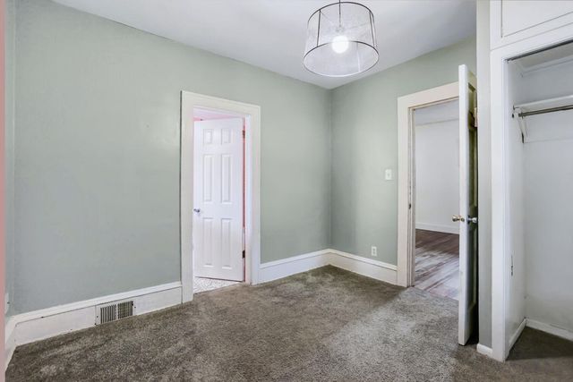 1010 Seminary Avenue, Saint Paul, MN 55104