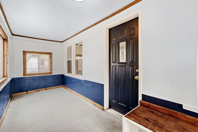 1010 Seminary Avenue, Saint Paul, MN 55104