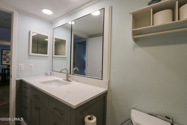 15 Deallyon Ave Apt 91, Hilton Head Island, SC 29928