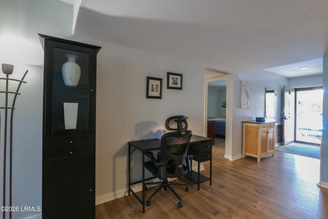 15 Deallyon Ave Apt 91, Hilton Head Island, SC 29928