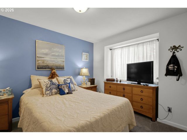 7 ONADOONE Ct, Florence, OR 97439