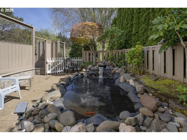 7 ONADOONE Ct, Florence, OR 97439