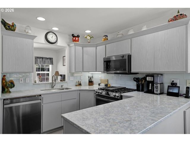 7 ONADOONE Ct, Florence, OR 97439