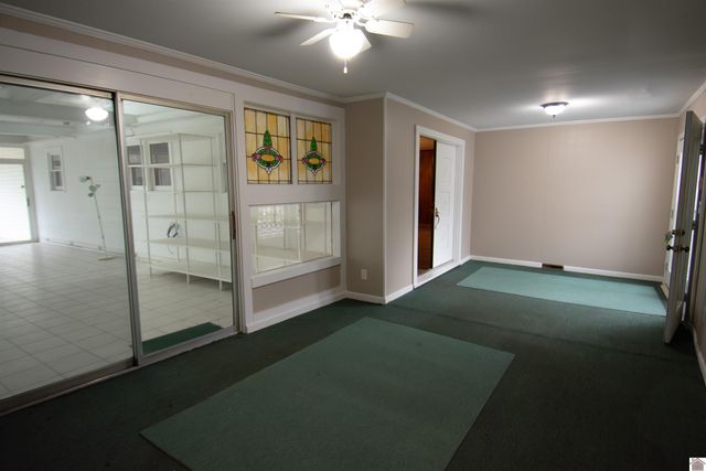 43 W 2nd Avenue, Calvert City, KY 42029