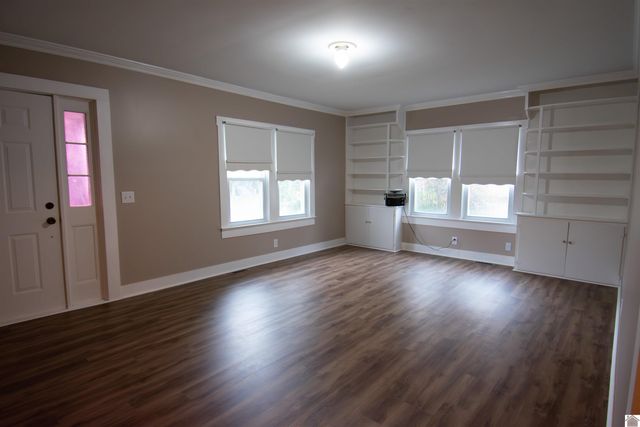 43 W 2nd Avenue, Calvert City, KY 42029