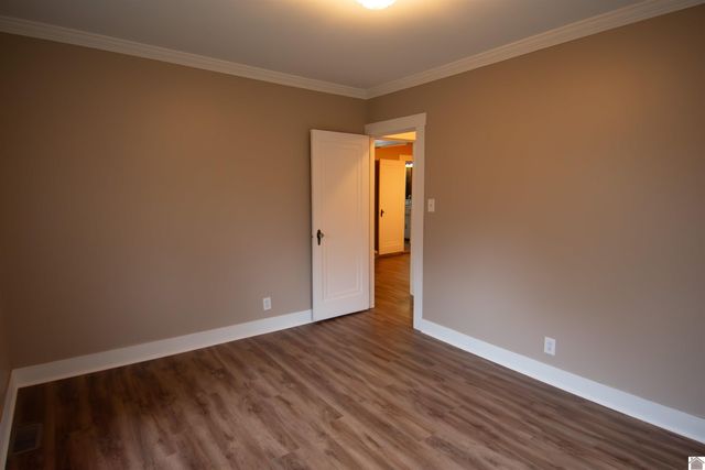 43 W 2nd Avenue, Calvert City, KY 42029