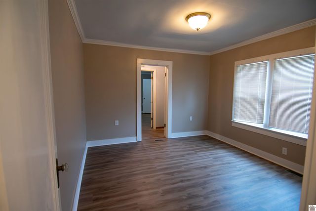 43 W 2nd Avenue, Calvert City, KY 42029