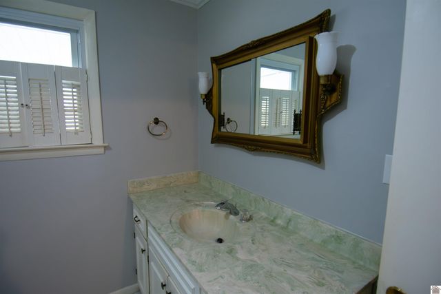 43 W 2nd Avenue, Calvert City, KY 42029