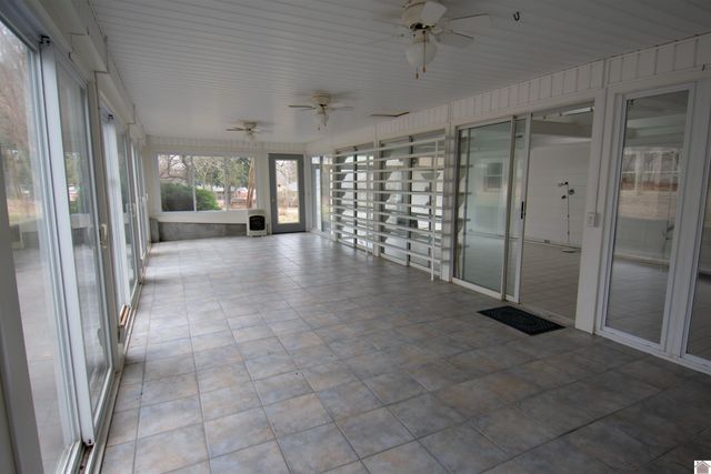 43 W 2nd Avenue, Calvert City, KY 42029