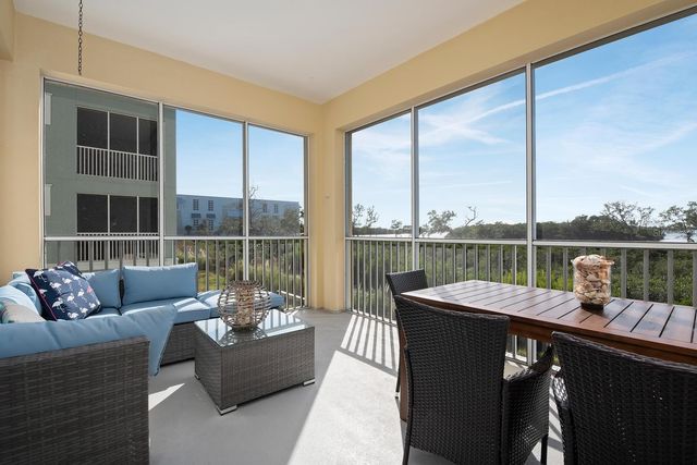 384 ARUBA CIRCLE 102, Bradenton, FL 34209