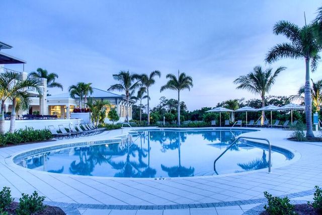 384 ARUBA CIRCLE 102, Bradenton, FL 34209