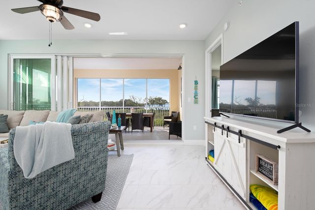 384 ARUBA CIRCLE 102, Bradenton, FL 34209