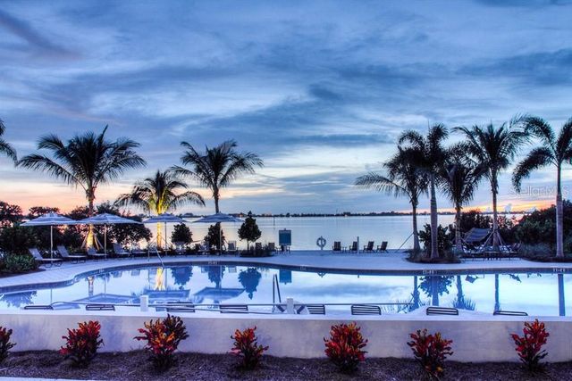 384 ARUBA CIRCLE 102, Bradenton, FL 34209