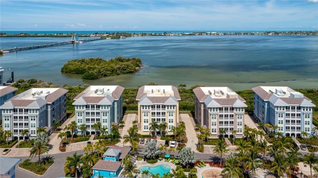 384 ARUBA CIRCLE 102, Bradenton, FL 34209