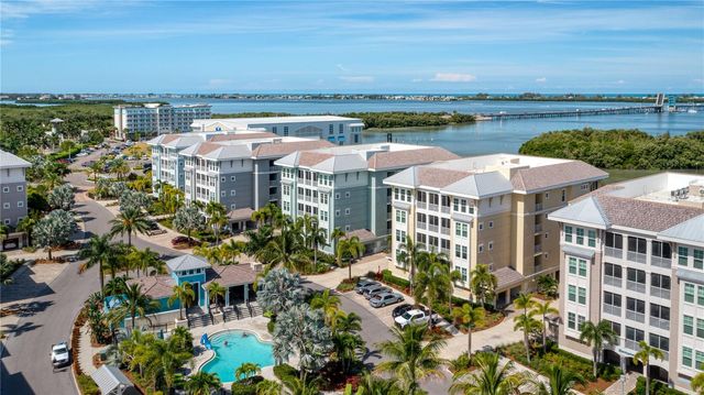 384 ARUBA CIRCLE 102, Bradenton, FL 34209