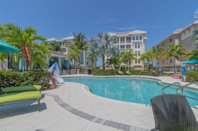 384 ARUBA CIRCLE 102, Bradenton, FL 34209
