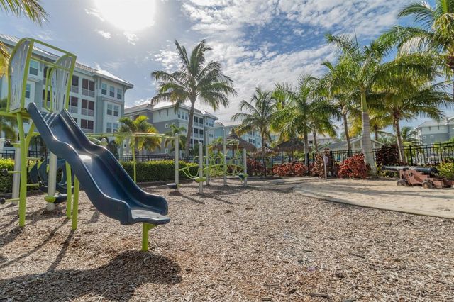 384 ARUBA CIRCLE 102, Bradenton, FL 34209