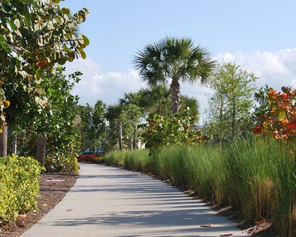 384 ARUBA CIRCLE 102, Bradenton, FL 34209