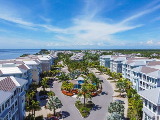 384 ARUBA CIRCLE 102, Bradenton, FL 34209