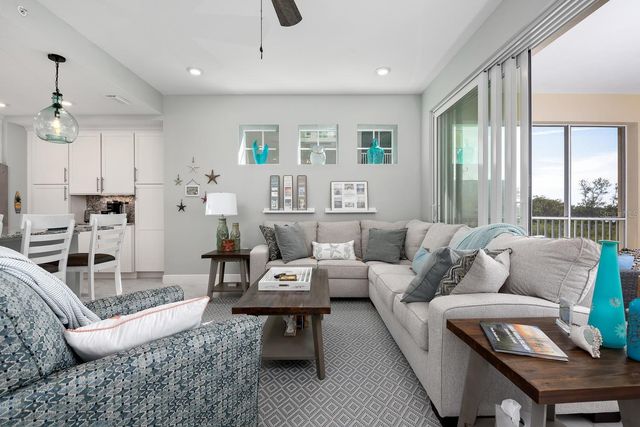 384 ARUBA CIRCLE 102, Bradenton, FL 34209