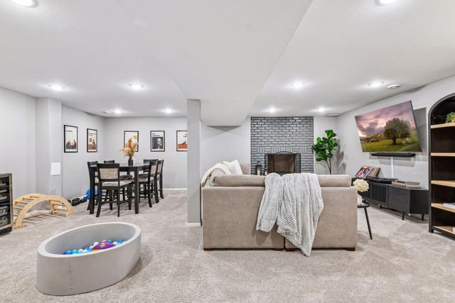2635 Norwood Lane N, Plymouth, MN 55441