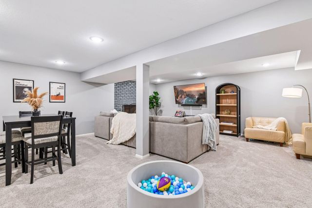2635 Norwood Lane N, Plymouth, MN 55441