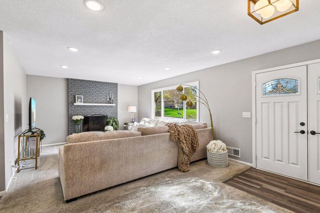 2635 Norwood Lane N, Plymouth, MN 55441