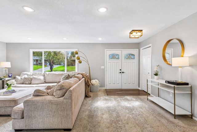 2635 Norwood Lane N, Plymouth, MN 55441