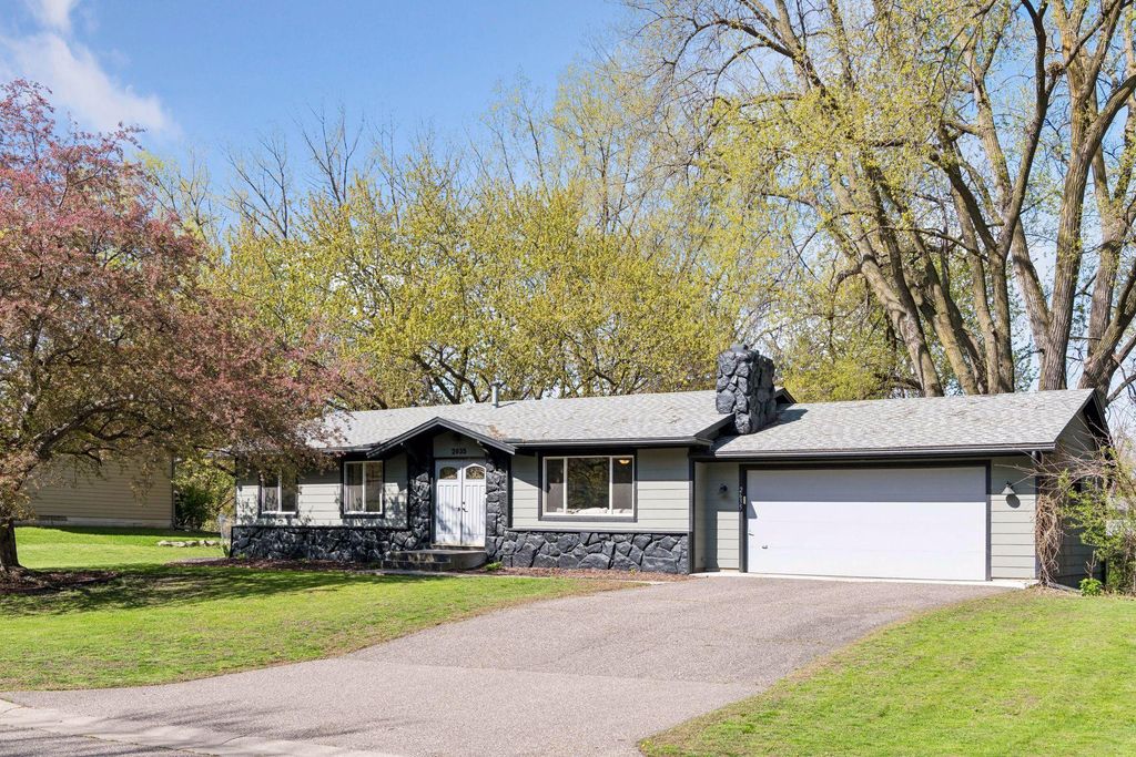 2635 Norwood Lane N, Plymouth, MN 55441
