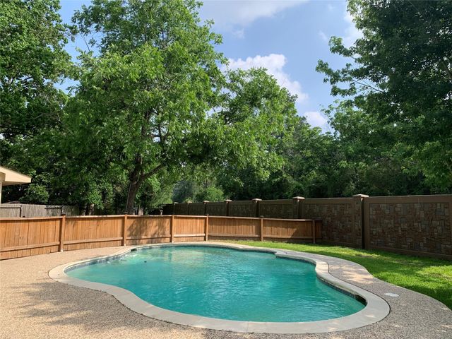 20703 Riviere Lane, Spring, TX 77388