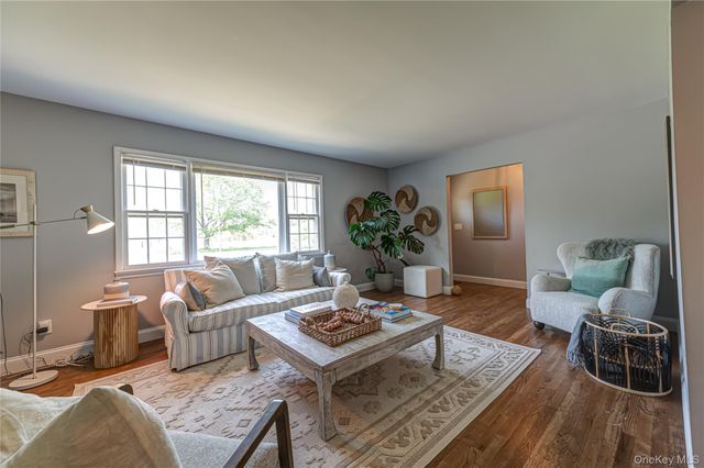 27 Sunset Avenue, East Quogue, NY 11942