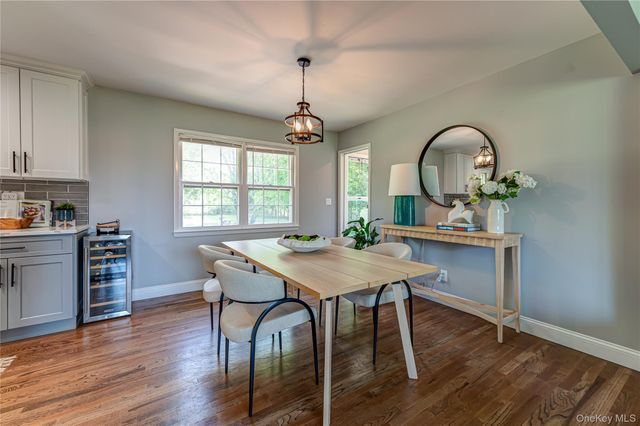 27 Sunset Avenue, East Quogue, NY 11942
