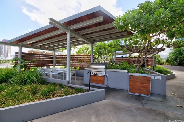 1001 Queen Street 3103, Honolulu, HI 96814