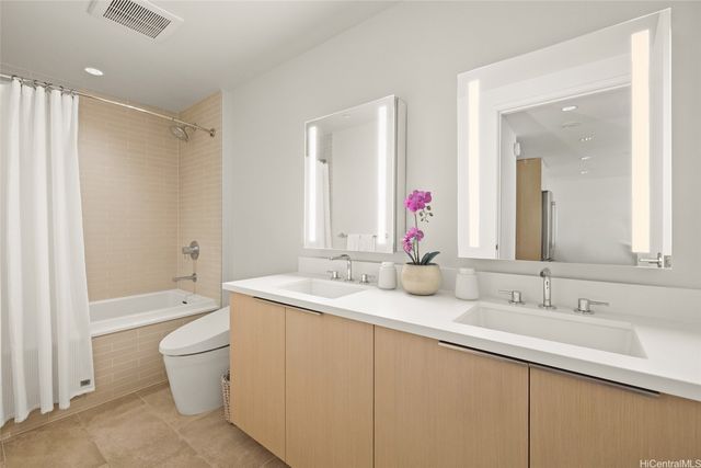 1001 Queen Street 3103, Honolulu, HI 96814