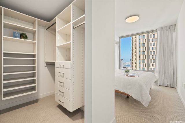 1001 Queen Street 3103, Honolulu, HI 96814